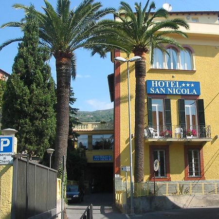 Hotel San Nicola Alassio Bagian luar foto