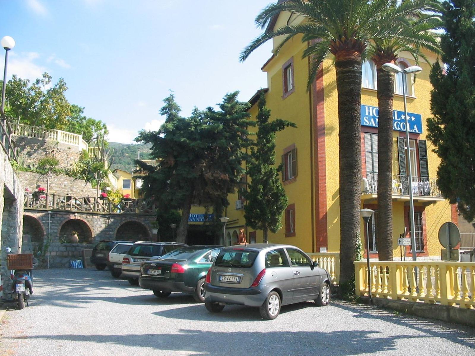 Hotel San Nicola Alassio Bagian luar foto